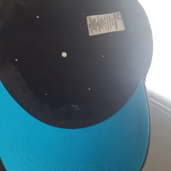 Hat - Picture 4 of 4